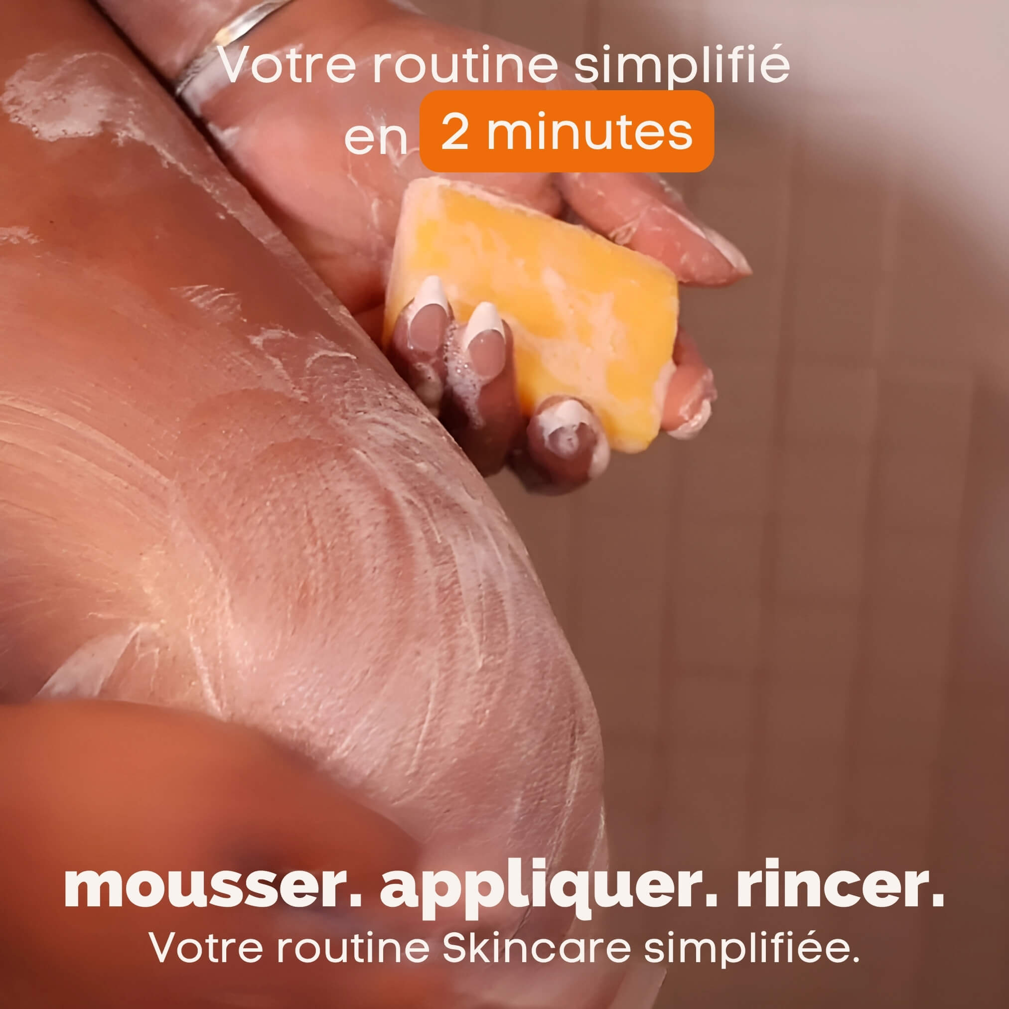 Savon Anti-Taches 100% naturel au Curcuma